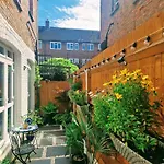 The Cozy Lambeth